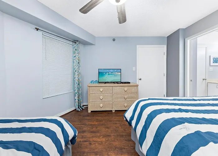 Harbor Place 206 *