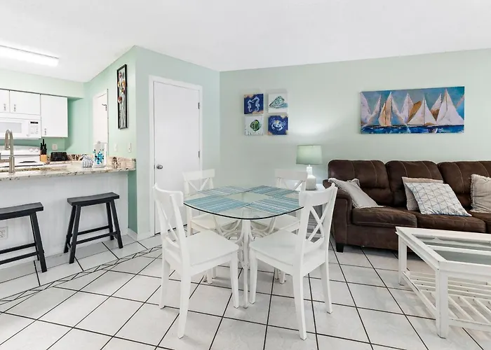 Harbor Place 206 *