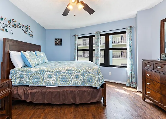 Harbor Place 206 *